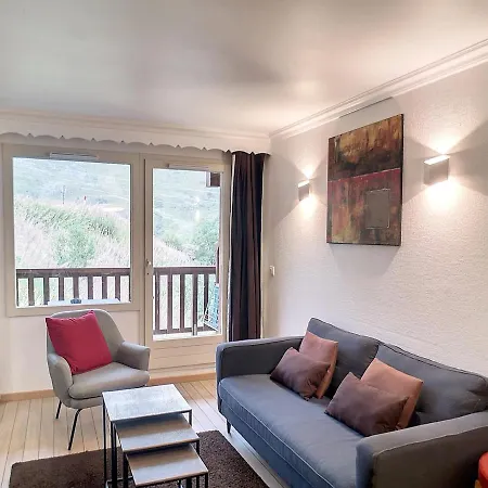 Cocon De 40m² Pour 5 Personnes Avec 2 A Les Menuires, Acces Direct Aux Pistes Et Balcon Sud - Fr-1-178-379 Apartment *