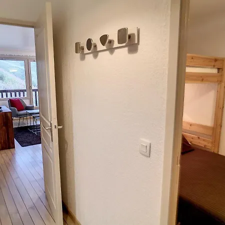 Cocon De 40m² Pour 5 Personnes Avec 2 A Les Menuires, Acces Direct Aux Pistes Et Balcon Sud - Fr-1-178-379 公寓